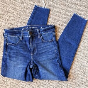 American Eagle Hi-rise Cropped skinny Jean size 4